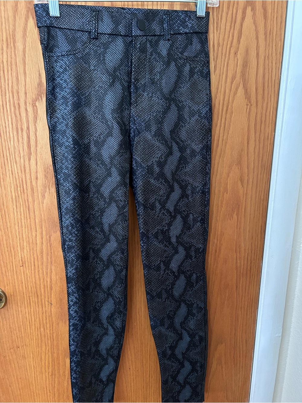 Zara Black Snake-Print Skinny Leggings